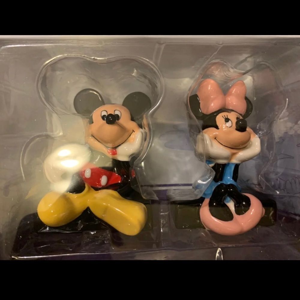 Enesco Disney Mickey and Minnie Mouse Salt and Pepper Shakers 3.75 Inch